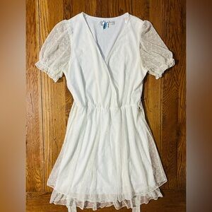 Allison & Kelly Short Sleeve Ruffle Hem V-Neck Polka Dot Dress! Size Large.